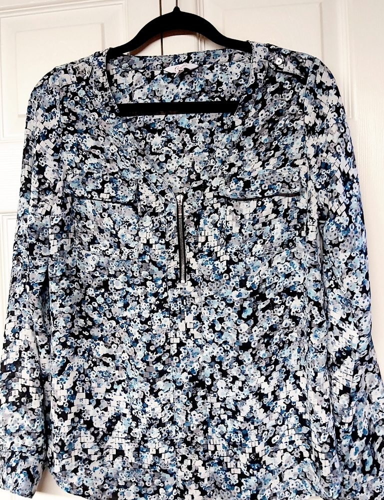 2/$18 🌸Candie's Floral Blouse🌸